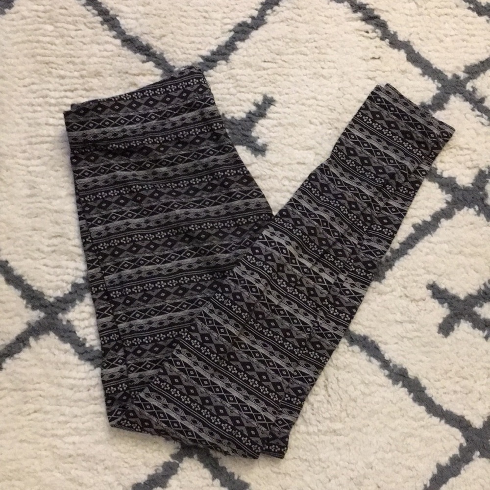 Garage grey tribal prints leggings XS
